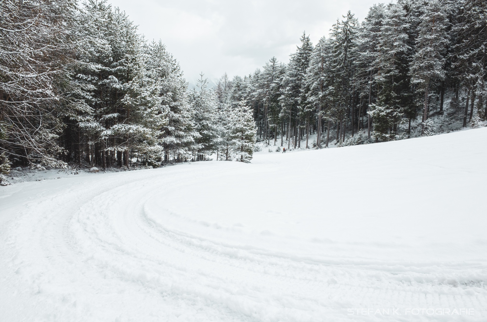 Beginn der Tour entlang der Piste